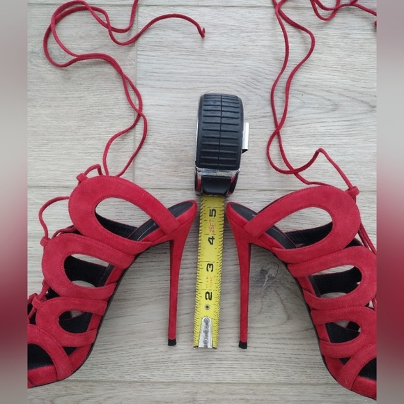 NEW Giuseppe Zanotti Caged Lace Up Red Suede Heels Size 38 - Picture 5 of 8